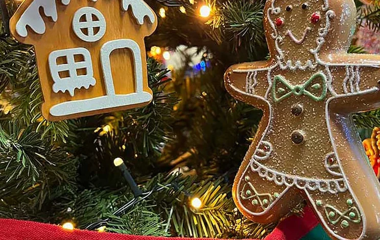 Huge Christmas Decorations Sale – Get Festive Deals on Holiday Décor